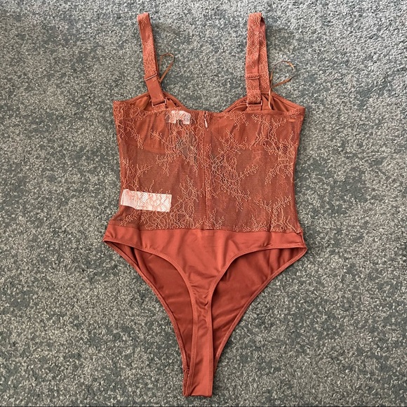 Danielle Bernstein weworewhat lace bodysuit - Picture 3 of 5